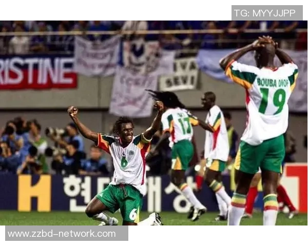 巴西足球明星阿德的传奇人生与辉煌成就回顾